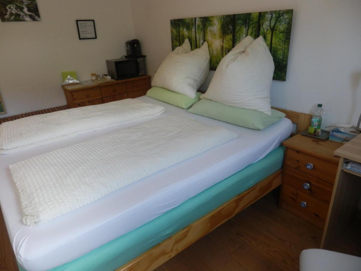 Bed & Breakfast Engen Exteriör bild