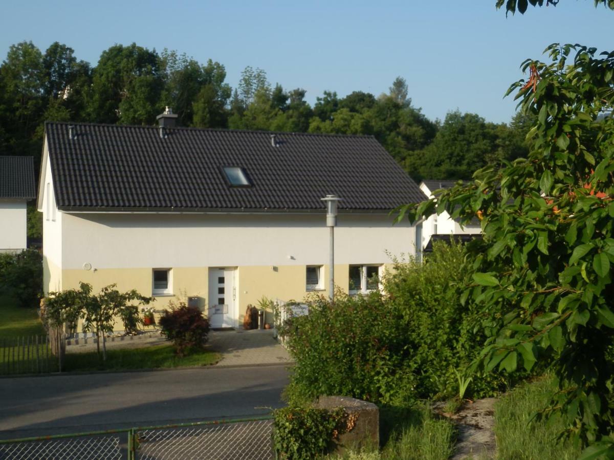 Bed & Breakfast Engen Exteriör bild
